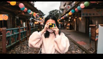 المدينة الفاضلة الحضرية: التقاط أجواء المدينة باستخدام أساليب تصوير الشوارع