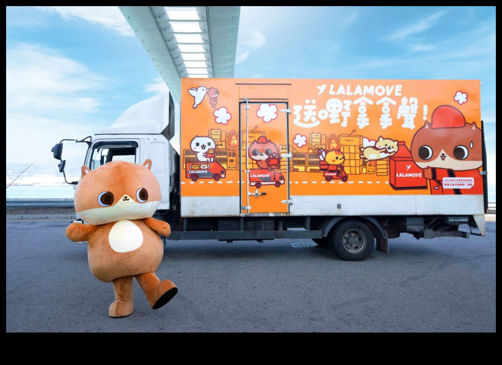 النقل المخصص: وظائف الطلاء الفريدة والفنية على الشاحنات