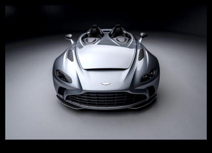 الممرات الفاخرة: تقاطع البذخ والسرعة في السيارات الرياضية