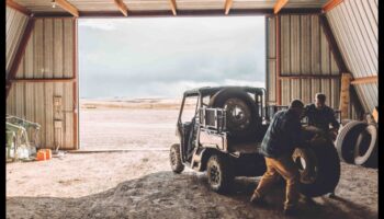 الرحلات الريفية: الشاحنات كوسيلة أساسية للمهام الزراعية