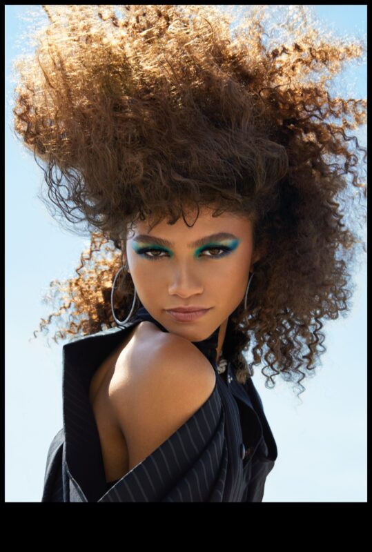 جاذبية القائمة الأولى: أزياء المشاهير تلهم عشاق الموضة