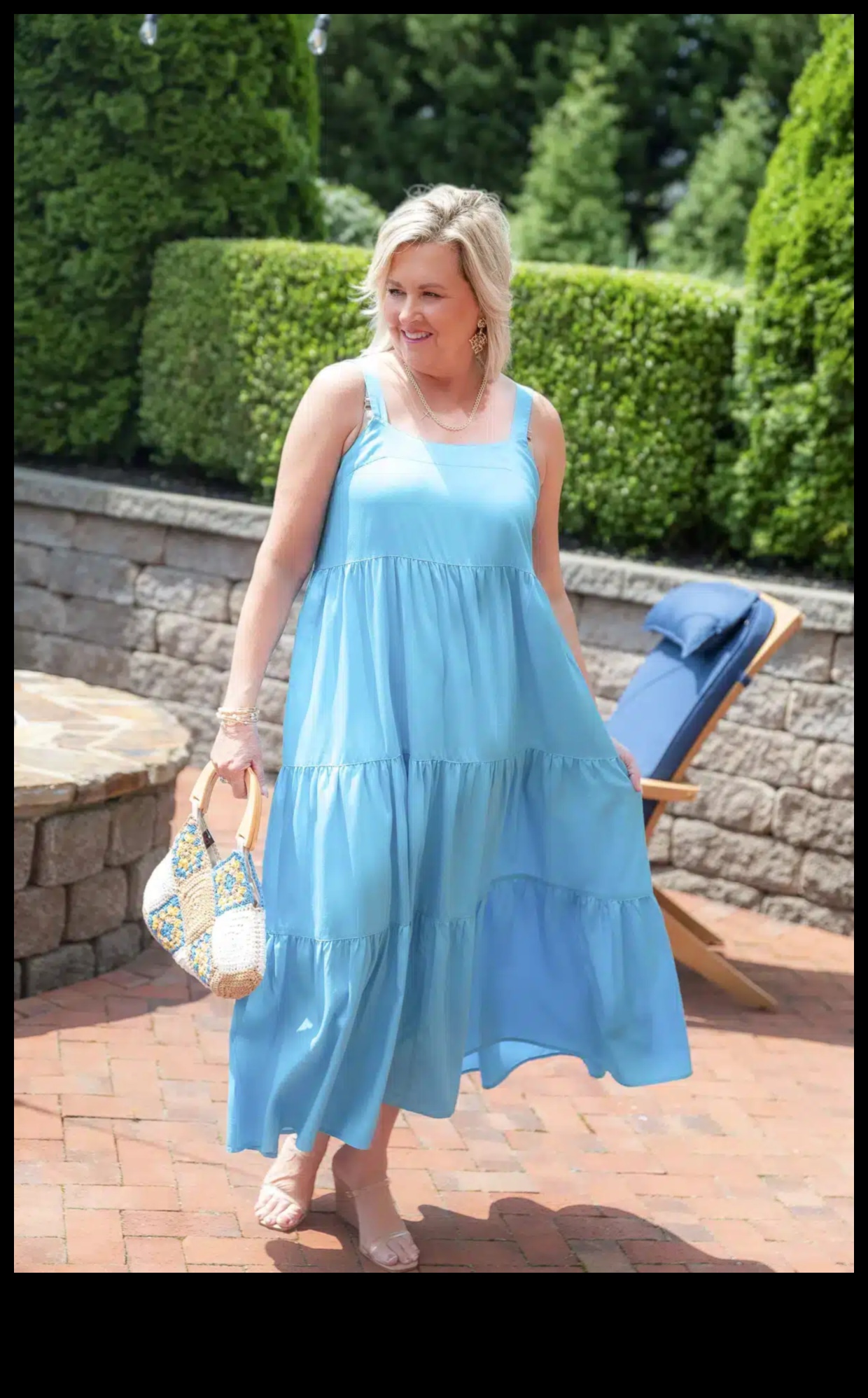 الأنماط المشمسة: ملابس الصيف الحارة للأيام الرائجة